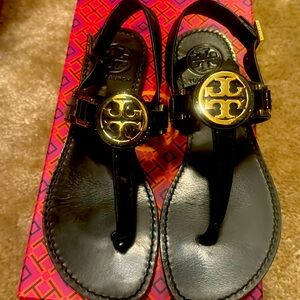 Tory Burch flat thong leather sandal